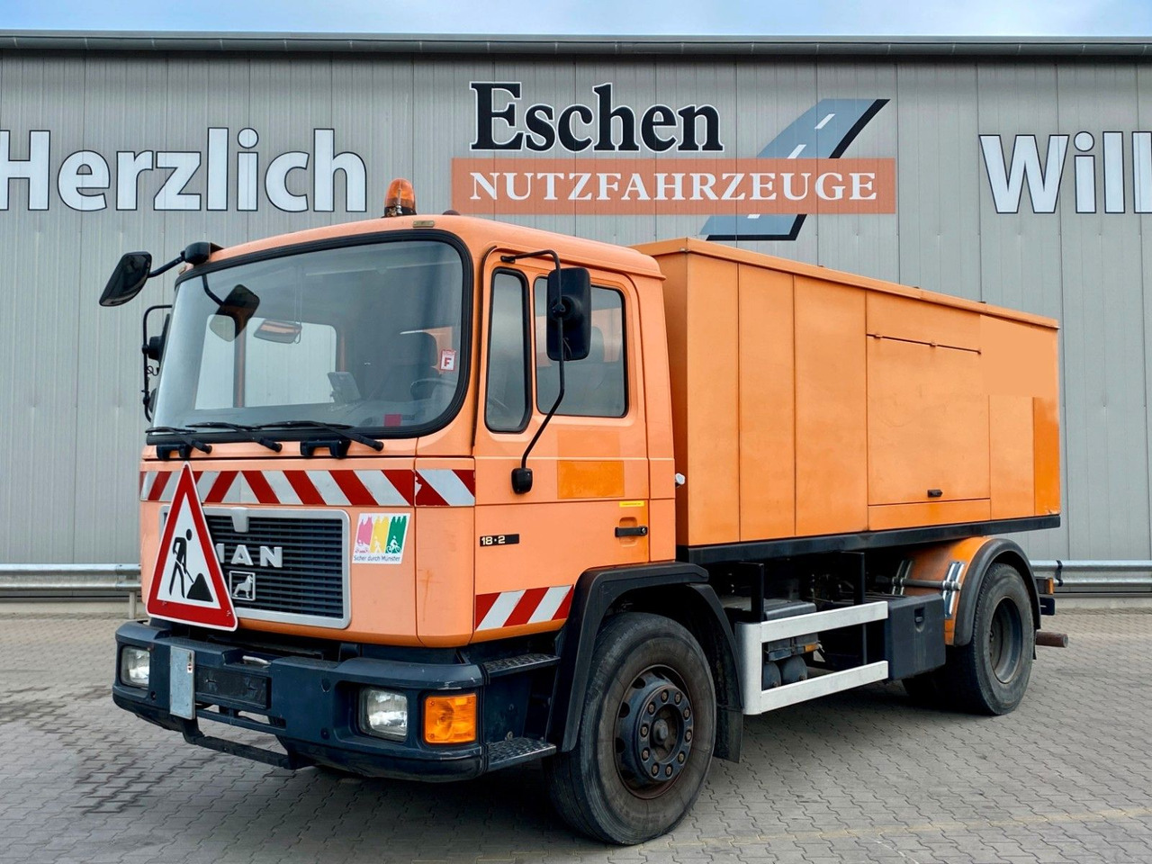 MAN 18.272 Polyma Stromaggregat/168kW | 3x Sitze*AHK - משאית: תמונה 1 MAN 18.272 Polyma Stromaggregat/168kW | 3x Sitze*AHK - משאית: תמונה 1