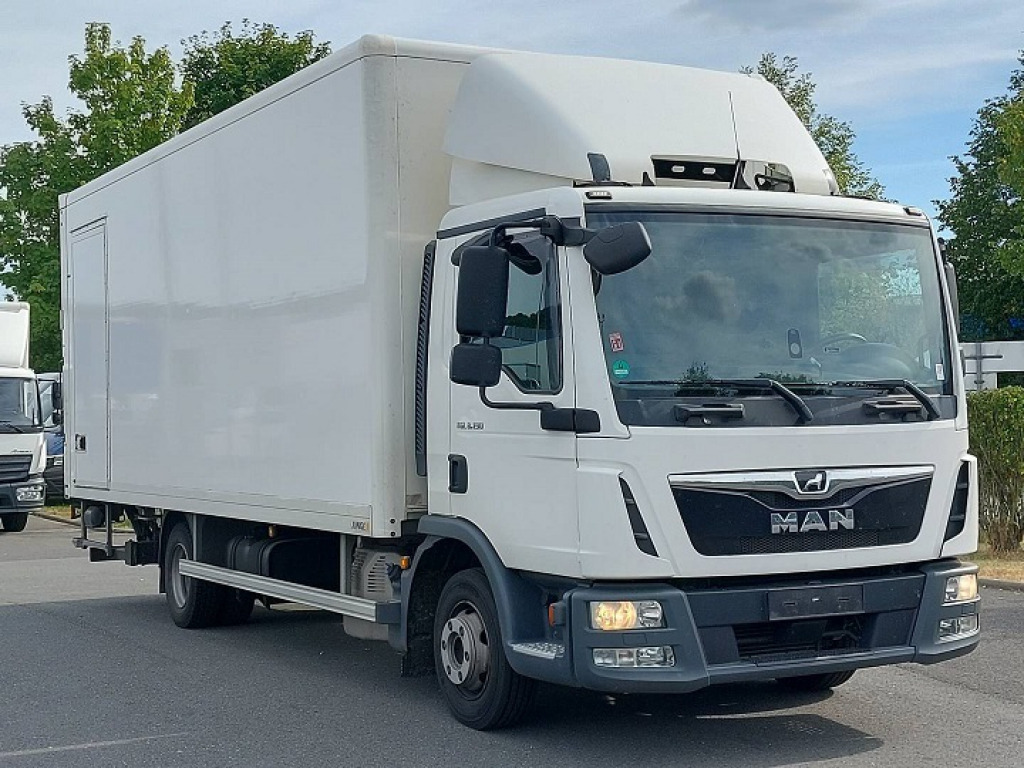 MAN TGL 8.190 Koffer/Seitentür/LBW - משאית תיבה: תמונה 2 MAN TGL 8.190 Koffer/Seitentür/LBW - משאית תיבה: תמונה 2