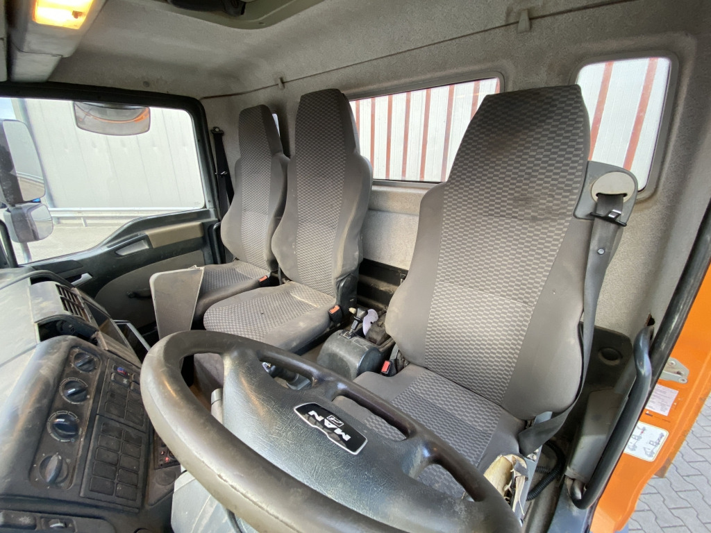 MAN TGL 8.210 4x2 BL - משאית צד נופל/ שטוחה: תמונה 4 MAN TGL 8.210 4x2 BL - משאית צד נופל/ שטוחה: תמונה 4