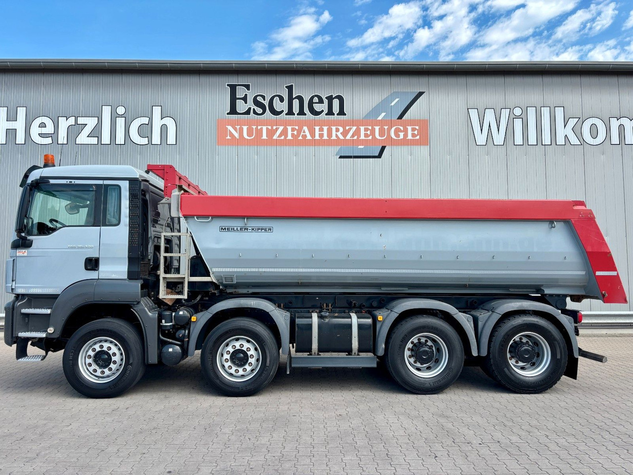 MAN TGS 35.420 8x4 BL | MEILLER*Rollplane*Navi*Klima - משאית דילוג העמסה: תמונה 3 MAN TGS 35.420 8x4 BL | MEILLER*Rollplane*Navi*Klima - משאית דילוג העמסה: תמונה 3