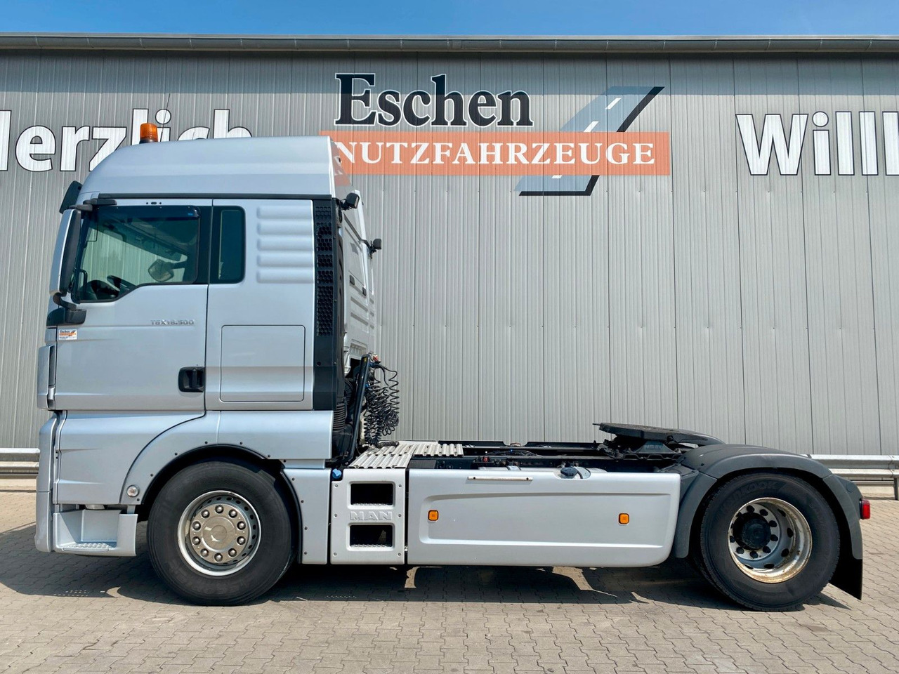 MAN TGX 18.500 BLS | XLX*ACC*Navi*Retarder*2x Tank - יחידת טרקטור: תמונה 2 MAN TGX 18.500 BLS | XLX*ACC*Navi*Retarder*2x Tank - יחידת טרקטור: תמונה 2