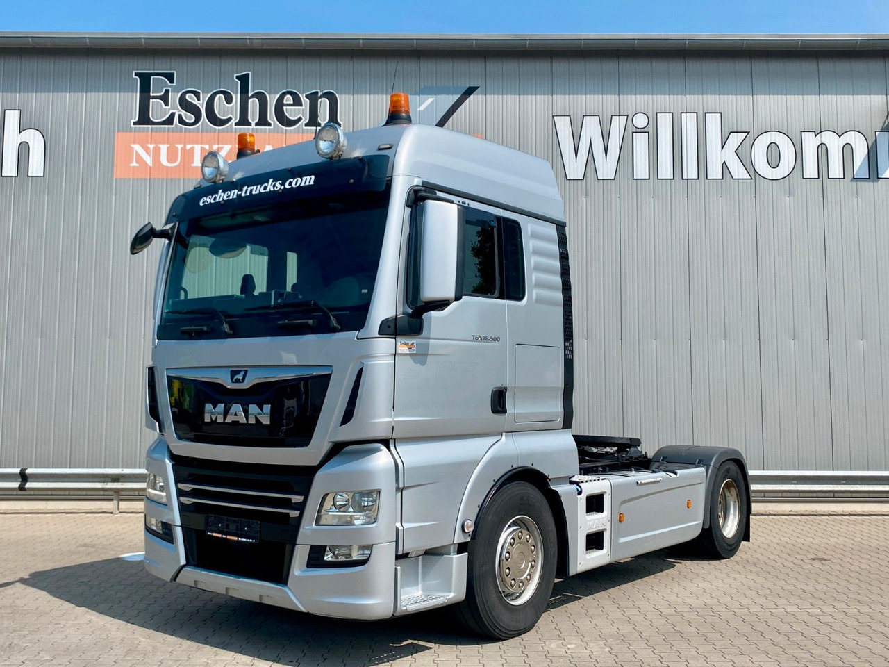 MAN TGX 18.500 BLS | XLX*ACC*Navi*Retarder*2x Tank - יחידת טרקטור: תמונה 1 MAN TGX 18.500 BLS | XLX*ACC*Navi*Retarder*2x Tank - יחידת טרקטור: תמונה 1