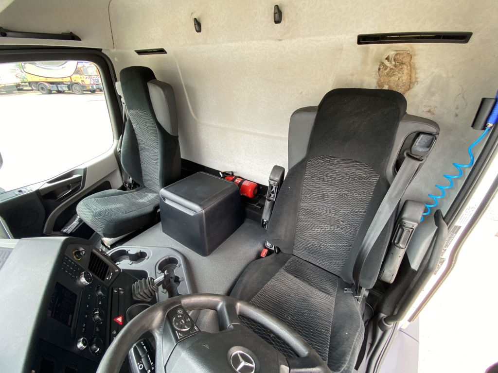 יחידת טרקטור Mercedes-Benz 1836 LS 4x2 Antos: תמונה 12