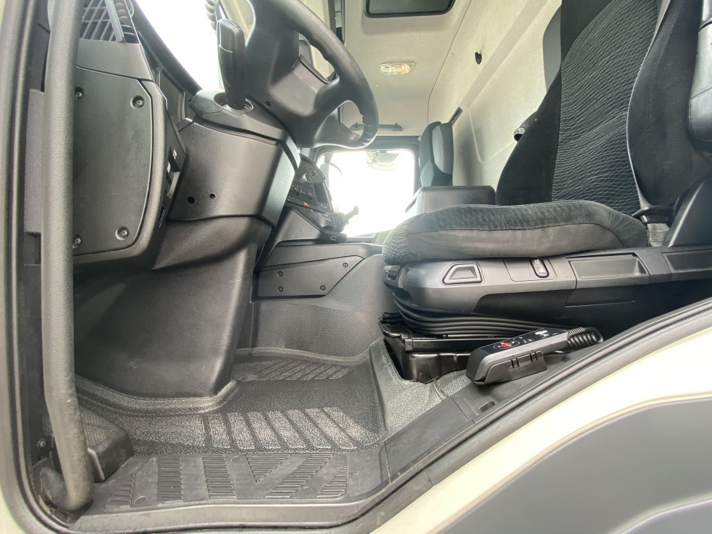יחידת טרקטור Mercedes-Benz 1836 LS 4x2 Antos: תמונה 11
