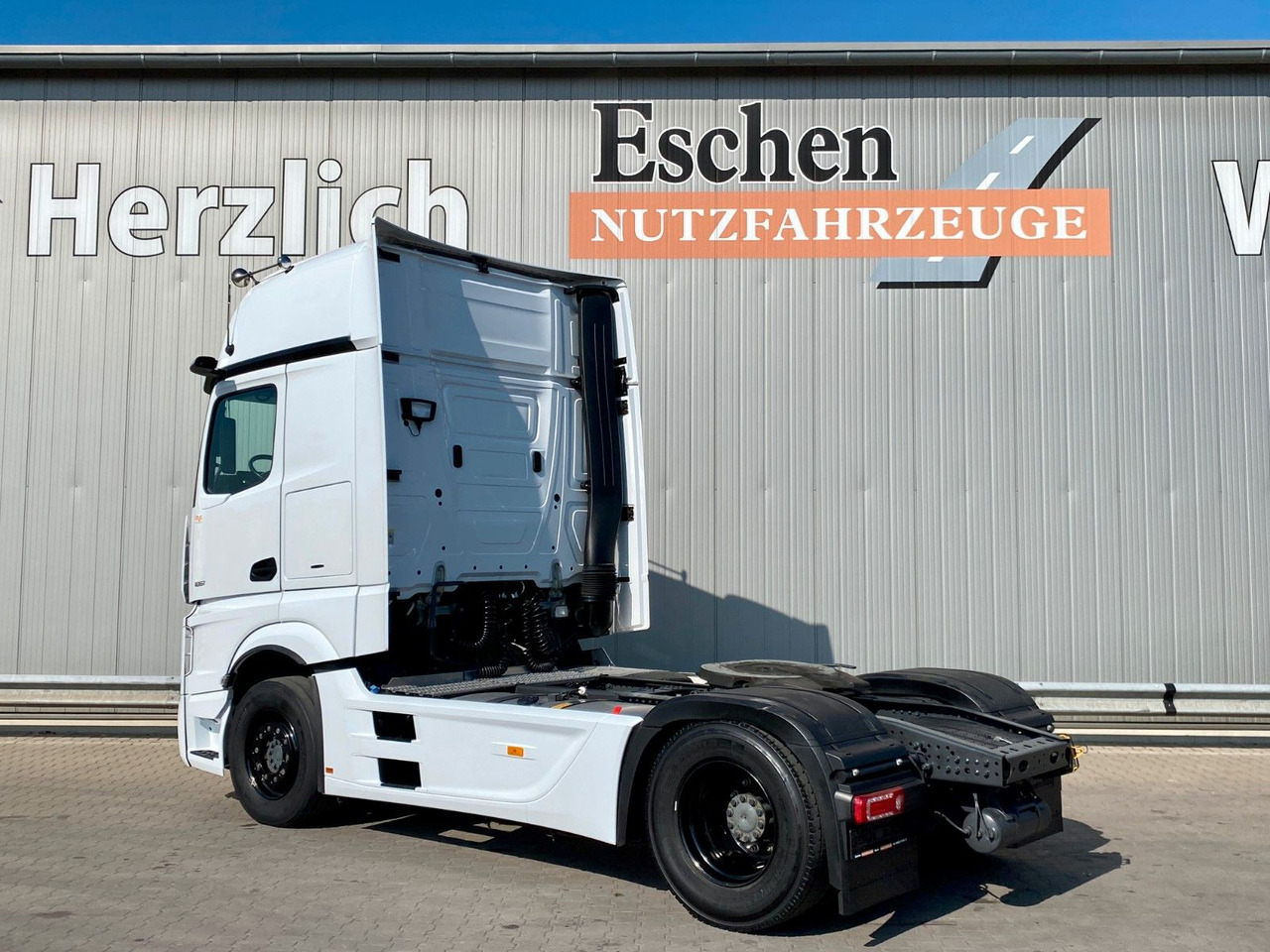 Mercedes-Benz 1851 Actros | GigaSpace*Navi*Retarder*Mirror Cam - יחידת טרקטור: תמונה 3 Mercedes-Benz 1851 Actros | GigaSpace*Navi*Retarder*Mirror Cam - יחידת טרקטור: תמונה 3