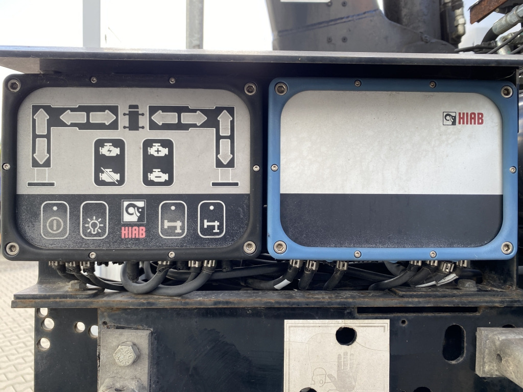 Mercedes-Benz 2545 L 6x2 Arocs / HIAB 177 K Pro Kran - משאית צד נופל/ שטוחה, משאית מנוף: תמונה 4 Mercedes-Benz 2545 L 6x2 Arocs / HIAB 177 K Pro Kran - משאית צד נופל/ שטוחה, משאית מנוף: תמונה 4