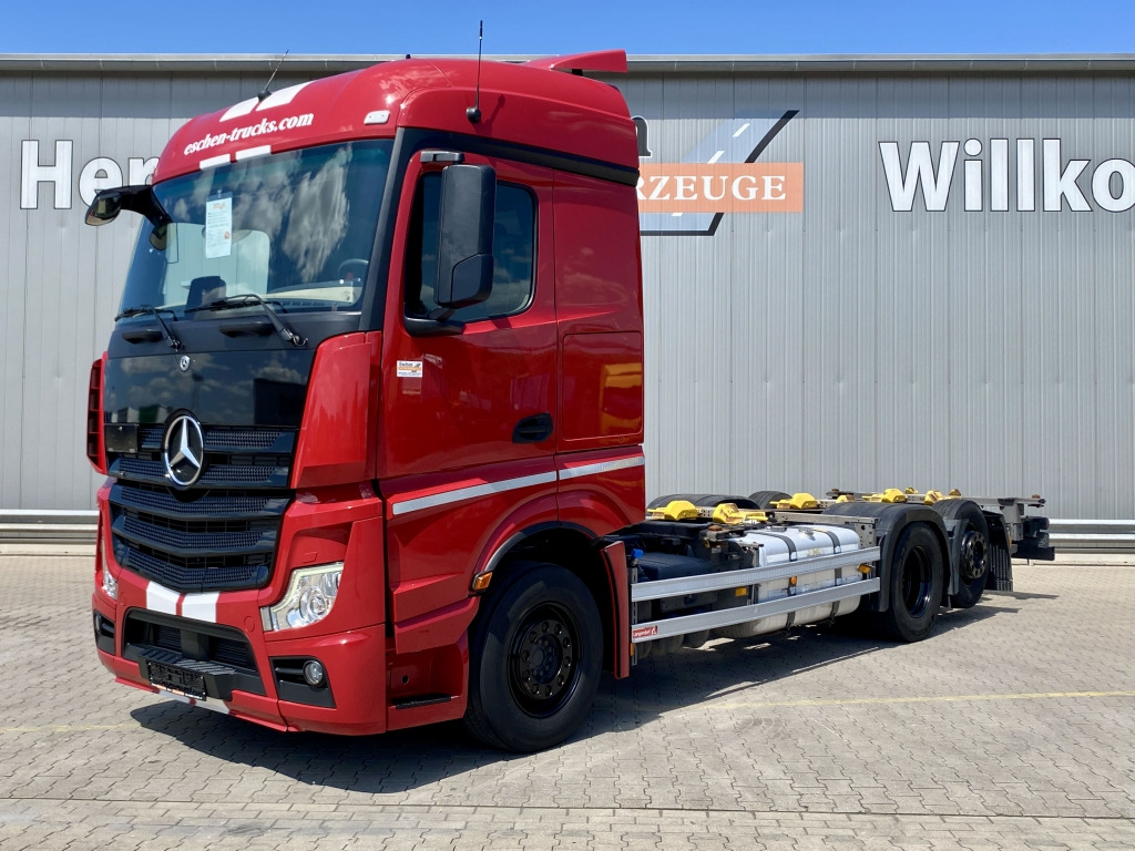 Mercedes-Benz 2546 LL 6x2 - מוביל מכולות/ משאית החלפת גוף: תמונה 1 Mercedes-Benz 2546 LL 6x2 - מוביל מכולות/ משאית החלפת גוף: תמונה 1