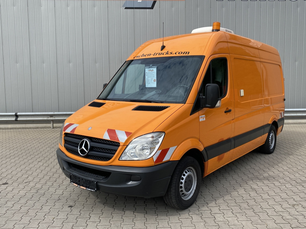 Mercedes-Benz 315 CDI - כלי רכב מסחרי עם לוח: תמונה 1 Mercedes-Benz 315 CDI - כלי רכב מסחרי עם לוח: תמונה 1