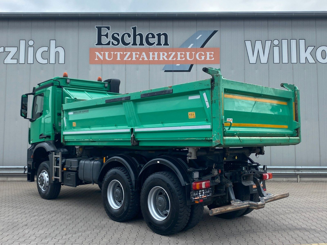 Mercedes-Benz Arocs 3345 6x6 | MEILLER*Bordmatik*Blatt*AHK+Oel - מזהיר: תמונה 4 Mercedes-Benz Arocs 3345 6x6 | MEILLER*Bordmatik*Blatt*AHK+Oel - מזהיר: תמונה 4