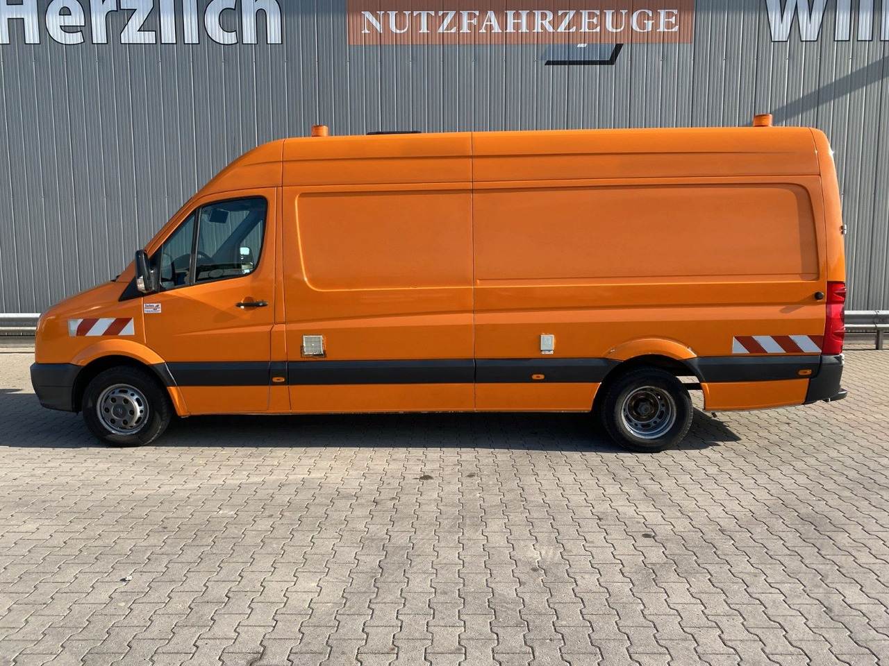 Volkswagen Crafter Kamerawagen | PC-Setup*Standklima*AHK - כלי רכב מסחרי עם לוח: תמונה 2 Volkswagen Crafter Kamerawagen | PC-Setup*Standklima*AHK - כלי רכב מסחרי עם לוח: תמונה 2