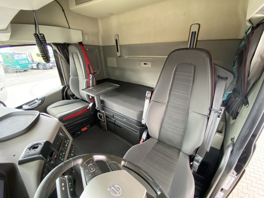 משאית צד נופל/ שטוחה, משאית מנוף Volvo FH 460 / MKG HLK 531 HPa6 Kran: תמונה 15