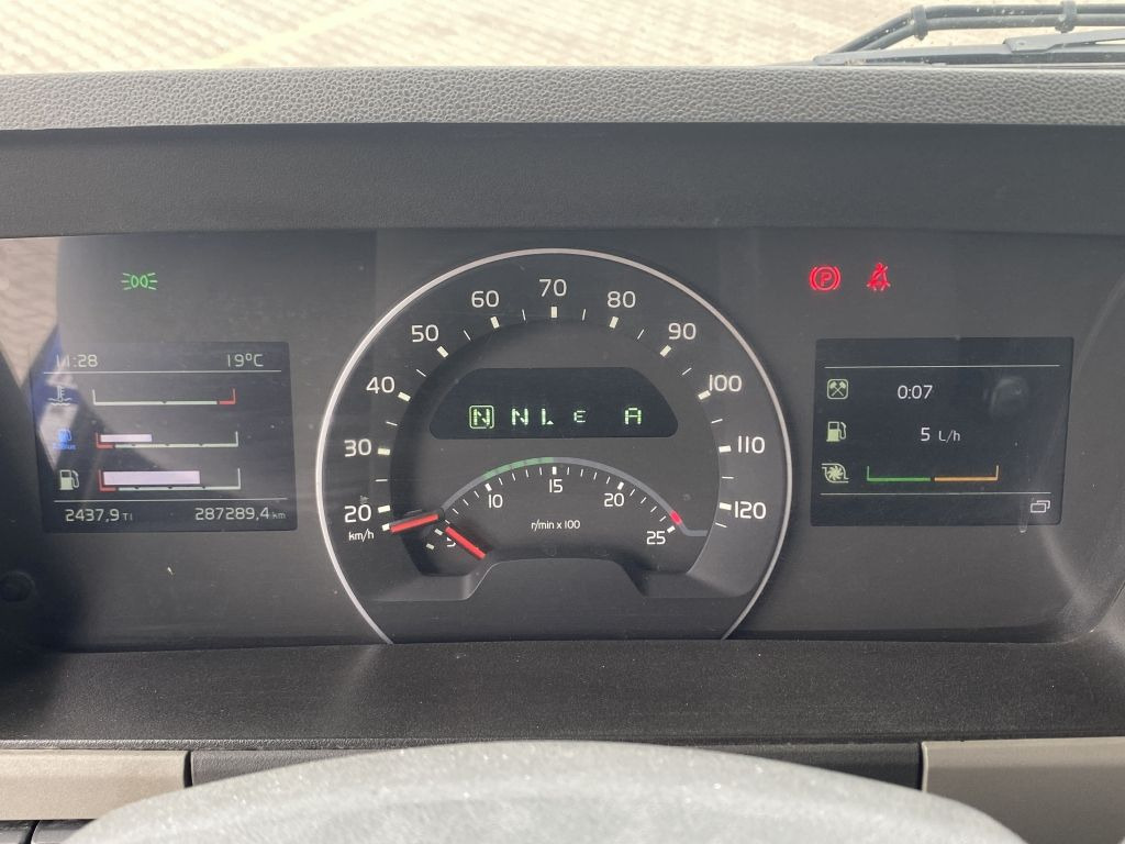Volvo FM 410 / 8x4 | 9m³ Intermix*I-Shift*Klima*Blatt - משאית מערבלת בטון: תמונה 4 Volvo FM 410 / 8x4 | 9m³ Intermix*I-Shift*Klima*Blatt - משאית מערבלת בטון: תמונה 4
