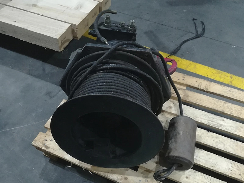 Cabrestante de elevación Palfinger - כננת: תמונה 1 Cabrestante de elevación Palfinger - כננת: תמונה 1