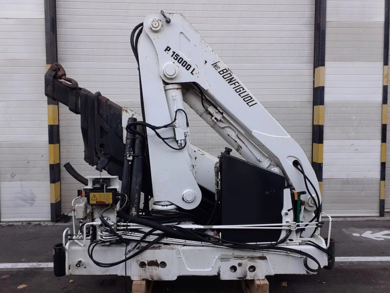 Grúa Bonfiglioli P.15000L - עגורן מעמיס עבור משאית: תמונה 4 Grúa Bonfiglioli P.15000L - עגורן מעמיס עבור משאית: תמונה 4
