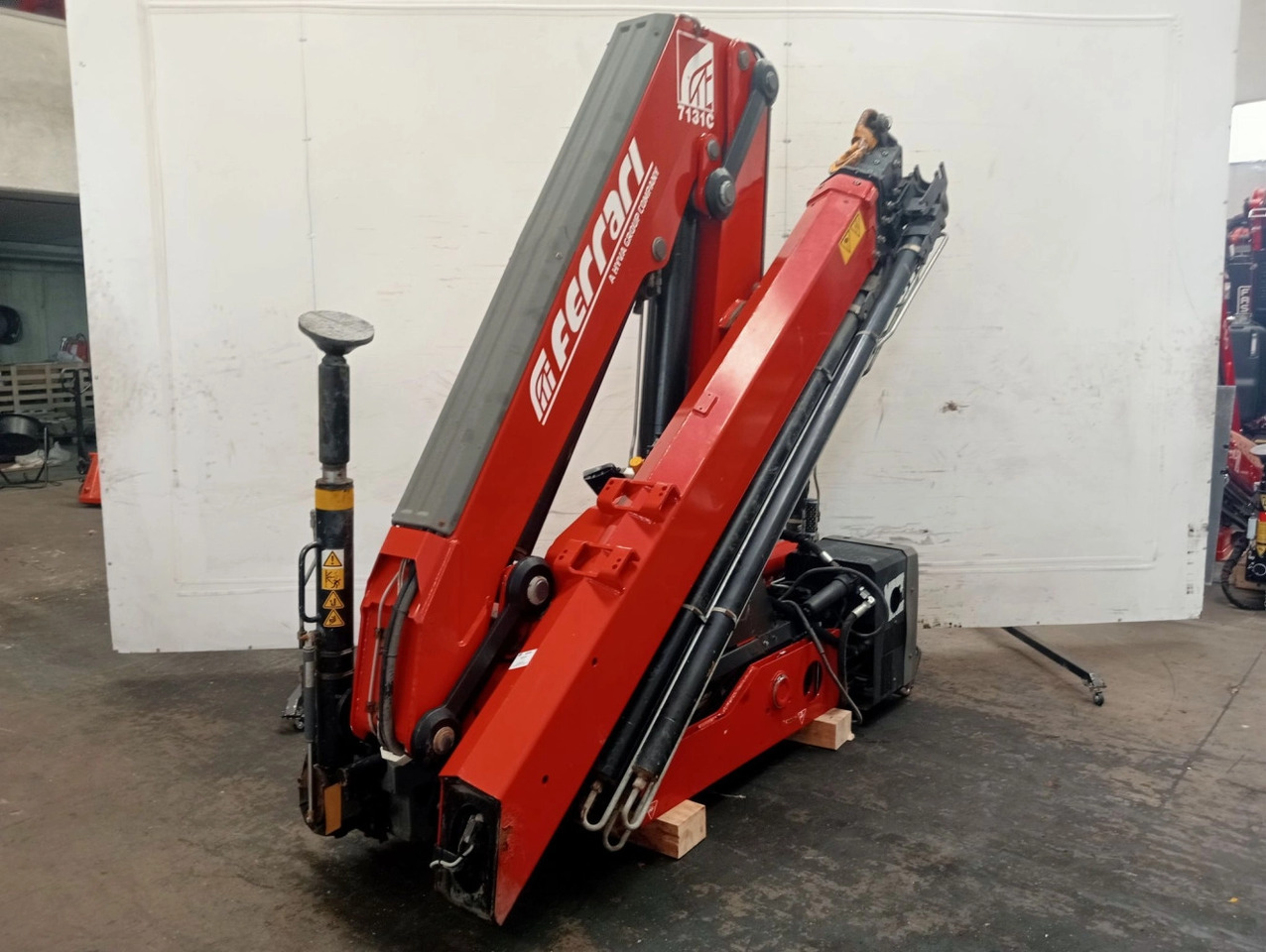 Grúa Ferrari F7131C A5 - עגורן מעמיס עבור משאית: תמונה 4 Grúa Ferrari F7131C A5 - עגורן מעמיס עבור משאית: תמונה 4