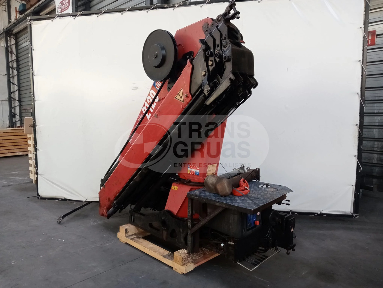 Grúa hidráulica HMF 2120 K RC - עגורן מעמיס: תמונה 3 Grúa hidráulica HMF 2120 K RC - עגורן מעמיס: תמונה 3