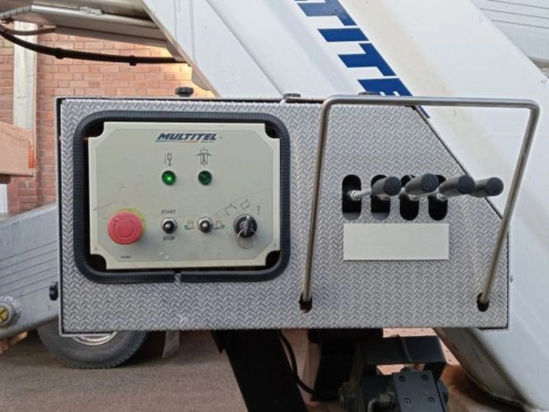 MULTITEL NISSAN NT 400 + HX 195 - פלטפורמה אווירית מותקנת על משאית: תמונה 1 MULTITEL NISSAN NT 400 + HX 195 - פלטפורמה אווירית מותקנת על משאית: תמונה 1