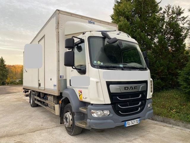 DAF LF 210 - משאית תיבה: תמונה 1 DAF LF 210 - משאית תיבה: תמונה 1