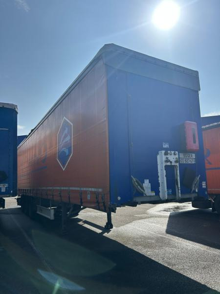 Fliegl - סמיטריילר עם וילונות צד: תמונה 5 Fliegl - סמיטריילר עם וילונות צד: תמונה 5
