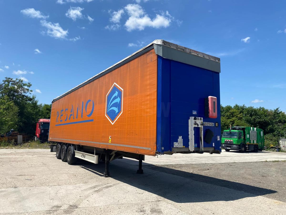 Fliegl - סמיטריילר עם וילונות צד: תמונה 1 Fliegl - סמיטריילר עם וילונות צד: תמונה 1