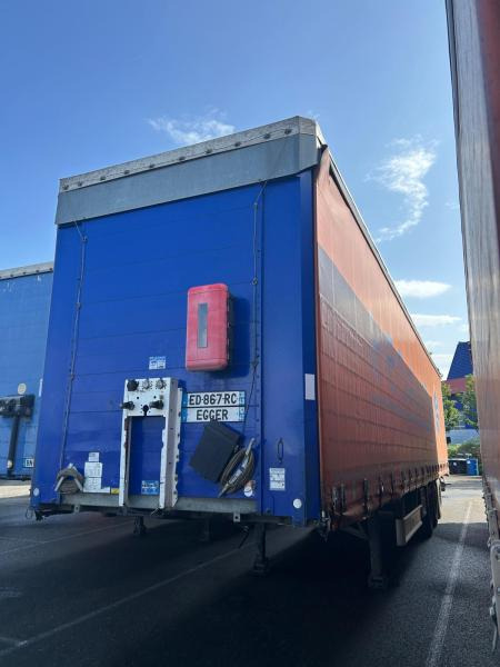 Fliegl - סמיטריילר עם וילונות צד: תמונה 1 Fliegl - סמיטריילר עם וילונות צד: תמונה 1