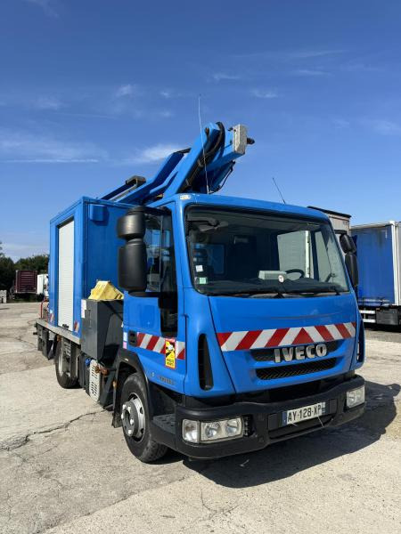 Iveco Eurocargo 100E18 - פלטפורמה אווירית מותקנת על משאית: תמונה 1 Iveco Eurocargo 100E18 - פלטפורמה אווירית מותקנת על משאית: תמונה 1