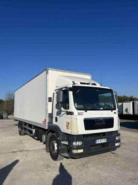 MAN TGM 18.250 - משאית תיבה: תמונה 1 MAN TGM 18.250 - משאית תיבה: תמונה 1