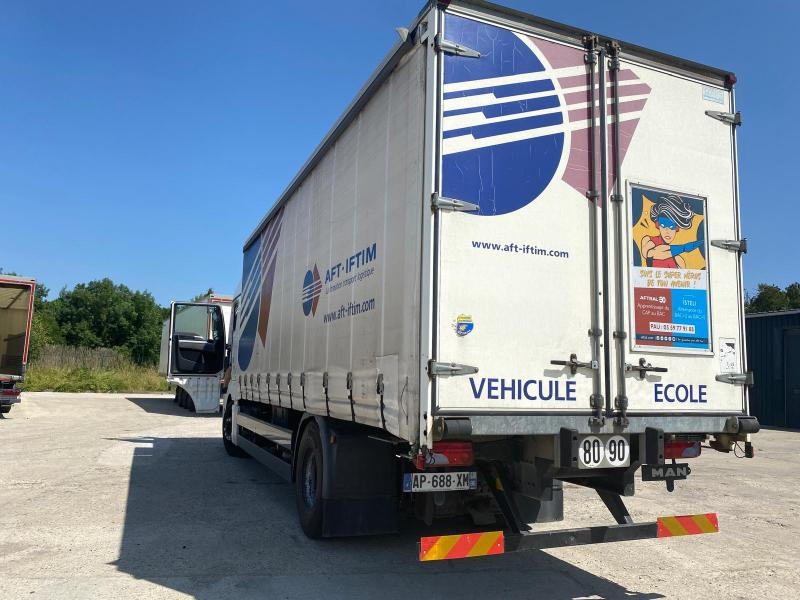 MAN TGX 18.360 - משאית וילונות צד: תמונה 3 MAN TGX 18.360 - משאית וילונות צד: תמונה 3