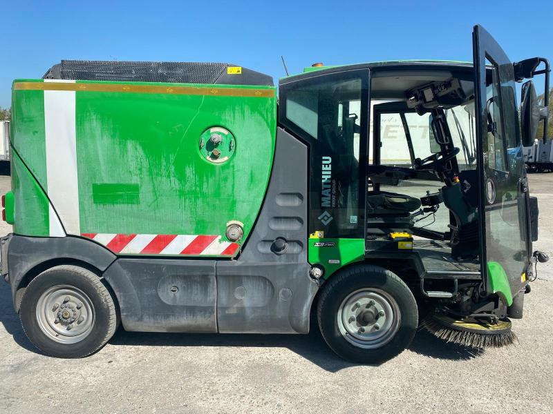 Mathieu Azura MC210 - מטאטא כבישים: תמונה 3 Mathieu Azura MC210 - מטאטא כבישים: תמונה 3