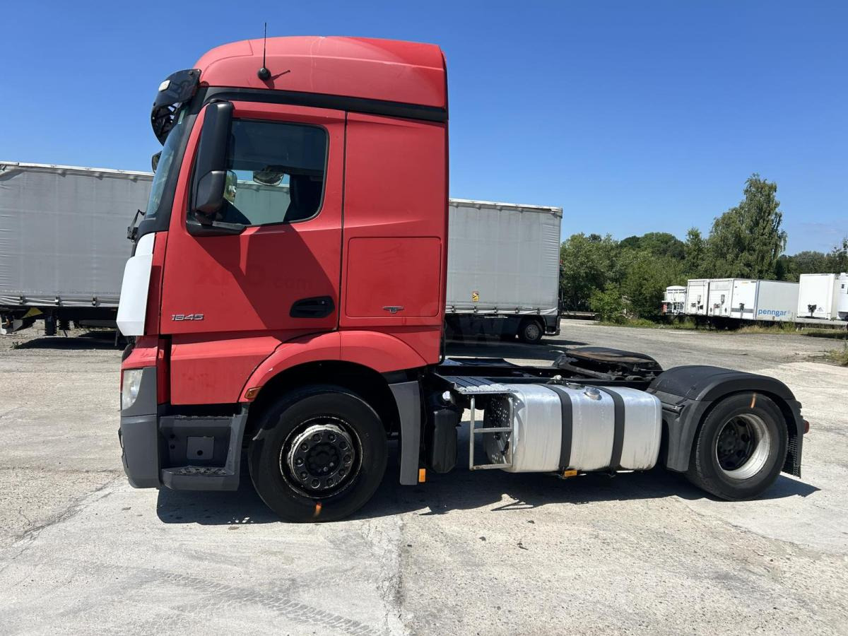 Mercedes Actros 1845 - יחידת טרקטור: תמונה 3 Mercedes Actros 1845 - יחידת טרקטור: תמונה 3