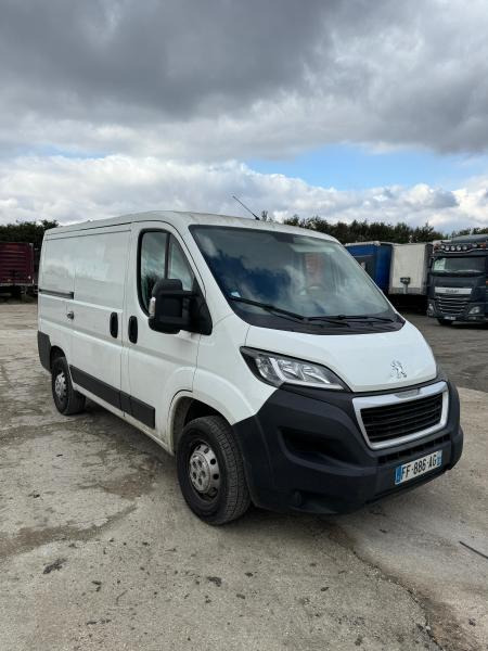 Peugeot Boxer - כלי רכב מסחרי עם לוח: תמונה 1 Peugeot Boxer - כלי רכב מסחרי עם לוח: תמונה 1