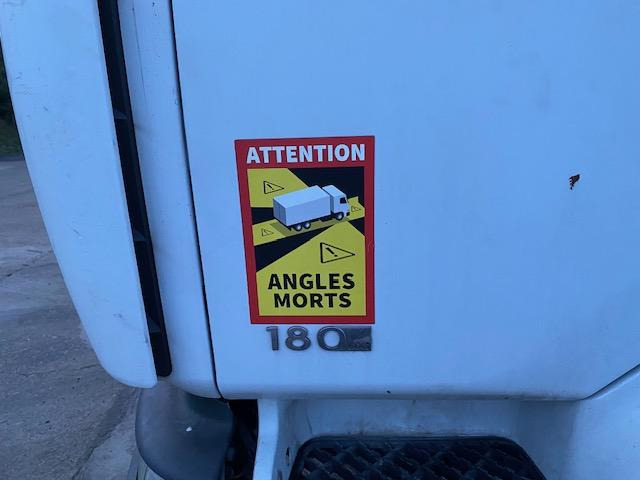 Renault Midlum 180 - משאית תיבה: תמונה 4 Renault Midlum 180 - משאית תיבה: תמונה 4