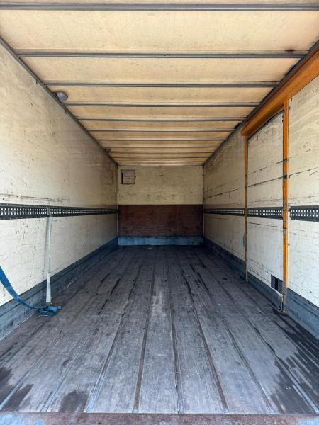 Renault Midlum 220 - משאית תיבה: תמונה 2 Renault Midlum 220 - משאית תיבה: תמונה 2