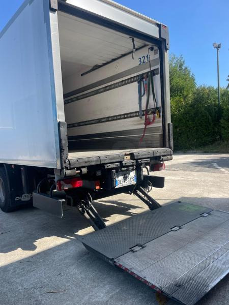 Scania R 320 - משאית קירור: תמונה 4 Scania R 320 - משאית קירור: תמונה 4