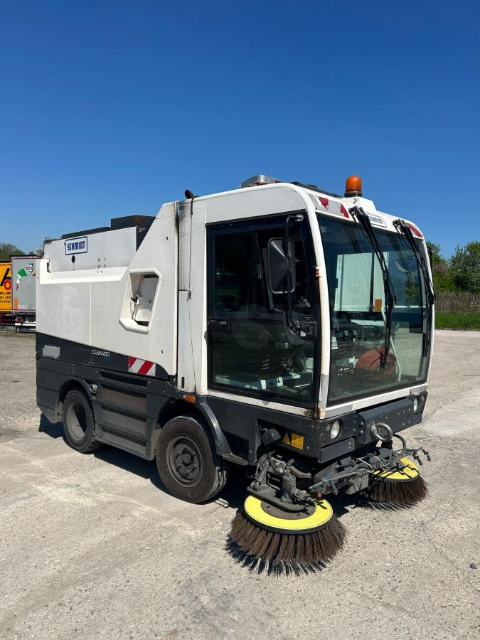 Schmidt Clingo 500 Compact 400 - מטאטא כבישים: תמונה 1 Schmidt Clingo 500 Compact 400 - מטאטא כבישים: תמונה 1