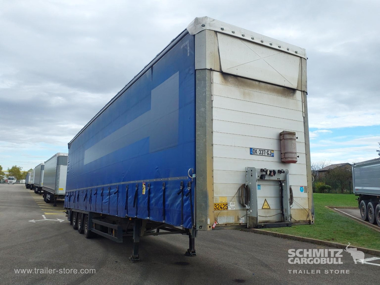 SCHMITZ Curtainsider Mega - סמיטריילר עם וילונות צד: תמונה 1 SCHMITZ Curtainsider Mega - סמיטריילר עם וילונות צד: תמונה 1