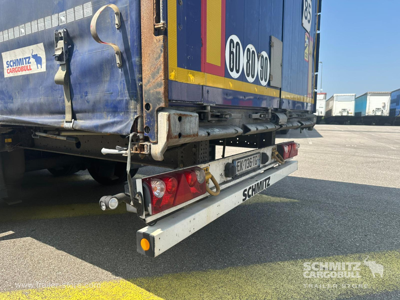 SCHMITZ Curtainsider Mega - סמיטריילר עם וילונות צד: תמונה 2 SCHMITZ Curtainsider Mega - סמיטריילר עם וילונות צד: תמונה 2