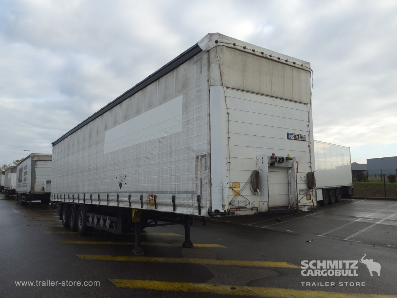 SCHMITZ Curtainsider Standard - סמיטריילר עם וילונות צד: תמונה 1 SCHMITZ Curtainsider Standard - סמיטריילר עם וילונות צד: תמונה 1