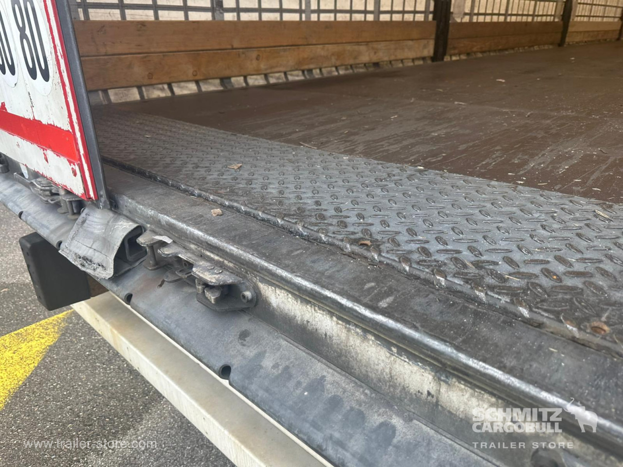 SCHMITZ Curtainsider Standard - סמיטריילר עם וילונות צד: תמונה 4 SCHMITZ Curtainsider Standard - סמיטריילר עם וילונות צד: תמונה 4