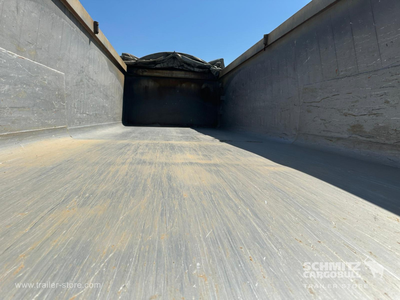 SCHMITZ Tipper Alu-square sided body 28m³ - סמיטריילר עם מזהיר: תמונה 5 SCHMITZ Tipper Alu-square sided body 28m³ - סמיטריילר עם מזהיר: תמונה 5