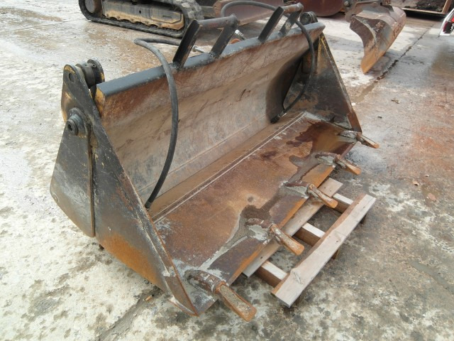 4 in 1 Schaufel (Klappschaufel) - דלי מעמיס: תמונה 2 4 in 1 Schaufel (Klappschaufel) - דלי מעמיס: תמונה 2