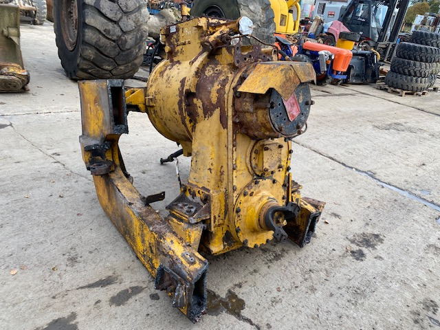 CAT 3P-3057 / 3P-9094 / CAT 988 B - 50W3275 - תיבת הילוכים עבור מכונת בנייה: תמונה 2 CAT 3P-3057 / 3P-9094 / CAT 988 B - 50W3275 - תיבת הילוכים עבור מכונת בנייה: תמונה 2