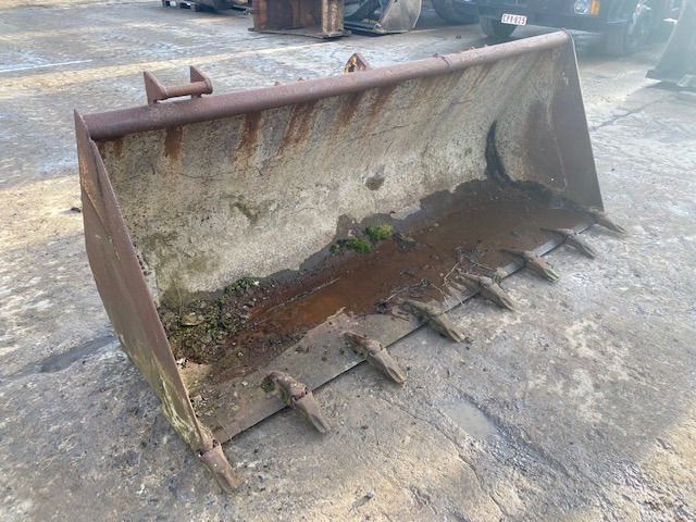 Case 580 - דלי מעמיס: תמונה 2 Case 580 - דלי מעמיס: תמונה 2