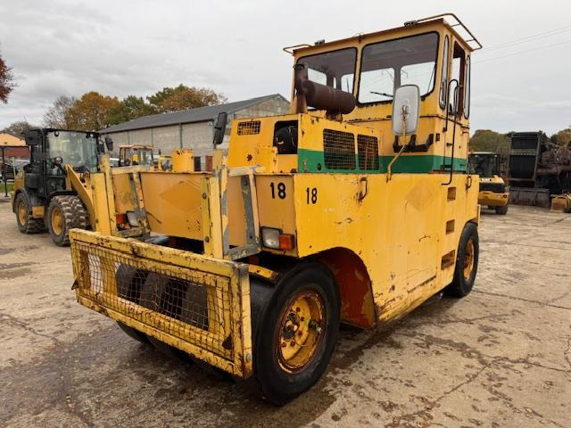 Hamm GRW 15  - רולר פניאומטי: תמונה 1 Hamm GRW 15  - רולר פניאומטי: תמונה 1