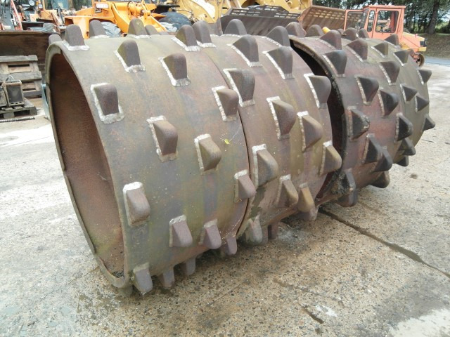 Hanomag 44 C + 55 C - צמיג עבור מכונת בנייה: תמונה 1 Hanomag 44 C + 55 C - צמיג עבור מכונת בנייה: תמונה 1