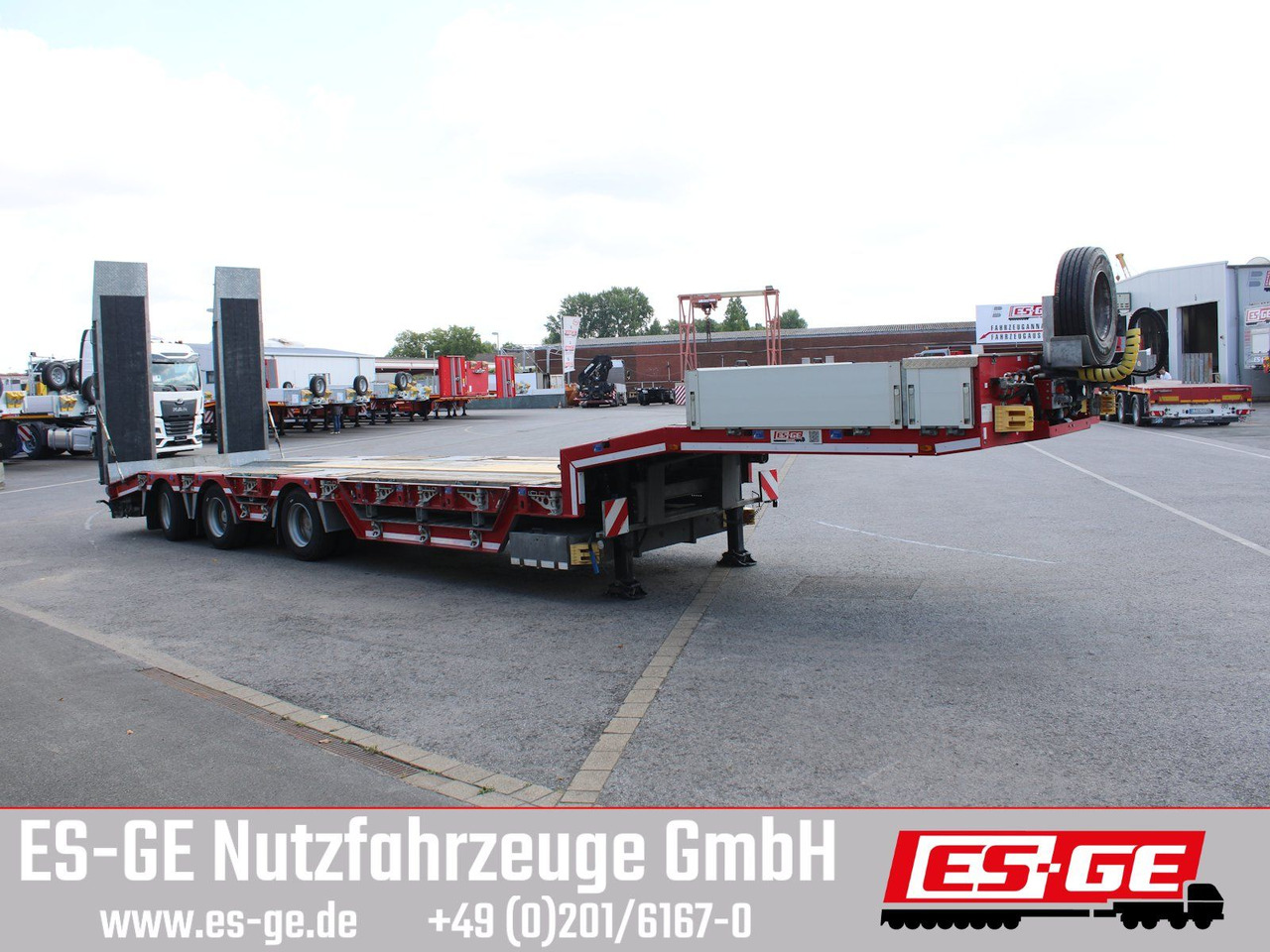 ES-GE 3-Achs-Satteltieflader, Radmulden - סמיטריילר עם מטען נמוך: תמונה 4 ES-GE 3-Achs-Satteltieflader, Radmulden - סמיטריילר עם מטען נמוך: תמונה 4