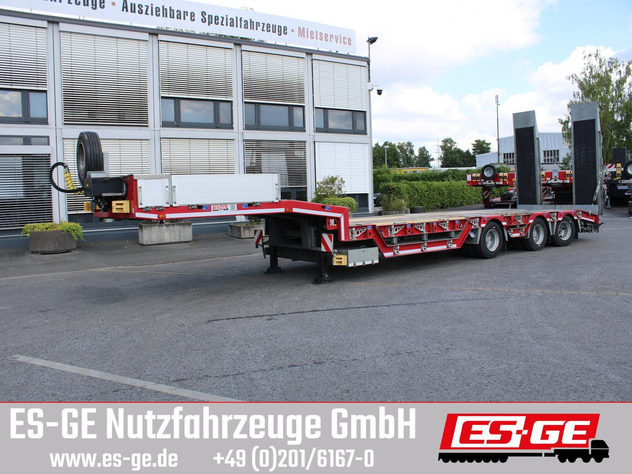 ES-GE 3-Achs-Satteltieflader, Radmulden - סמיטריילר עם מטען נמוך: תמונה 2 ES-GE 3-Achs-Satteltieflader, Radmulden - סמיטריילר עם מטען נמוך: תמונה 2