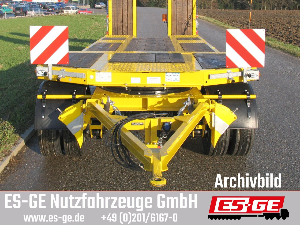 Schwarzmüller Tieflader mit gekröpftem Plateau - קרון נגרר עם מטען נמוך: תמונה 3 Schwarzmüller Tieflader mit gekröpftem Plateau - קרון נגרר עם מטען נמוך: תמונה 3