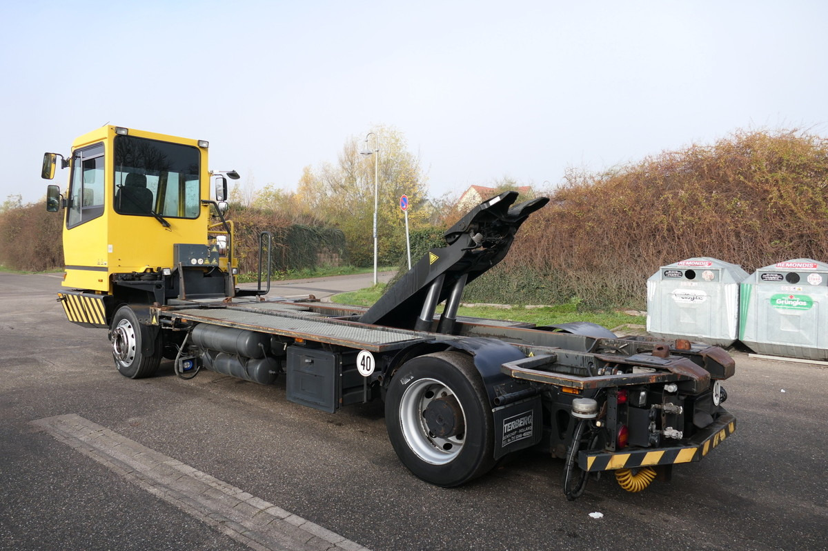 BC 182 Kamag Wiesel WBH 25 Umsetzfahrzeug - מוביל מכולות/ משאית החלפת גוף: תמונה 1 BC 182 Kamag Wiesel WBH 25 Umsetzfahrzeug - מוביל מכולות/ משאית החלפת גוף: תמונה 1