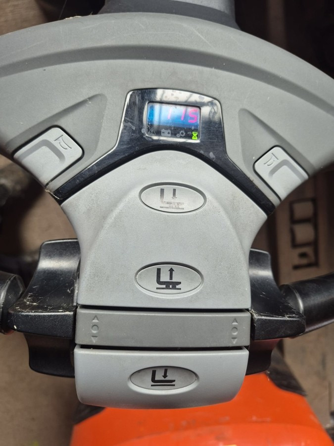 BT SWE 080L Batterie 16/2025 - משאית משטחים: תמונה 5 BT SWE 080L Batterie 16/2025 - משאית משטחים: תמונה 5